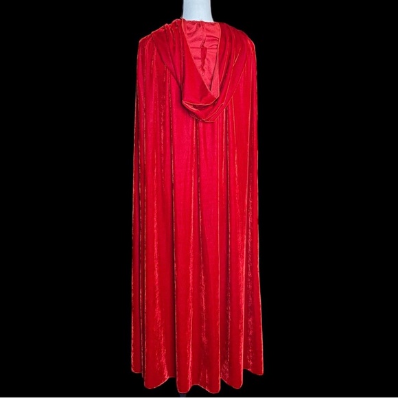 Red  Cape Adult and Kids - Picture 3 of 4